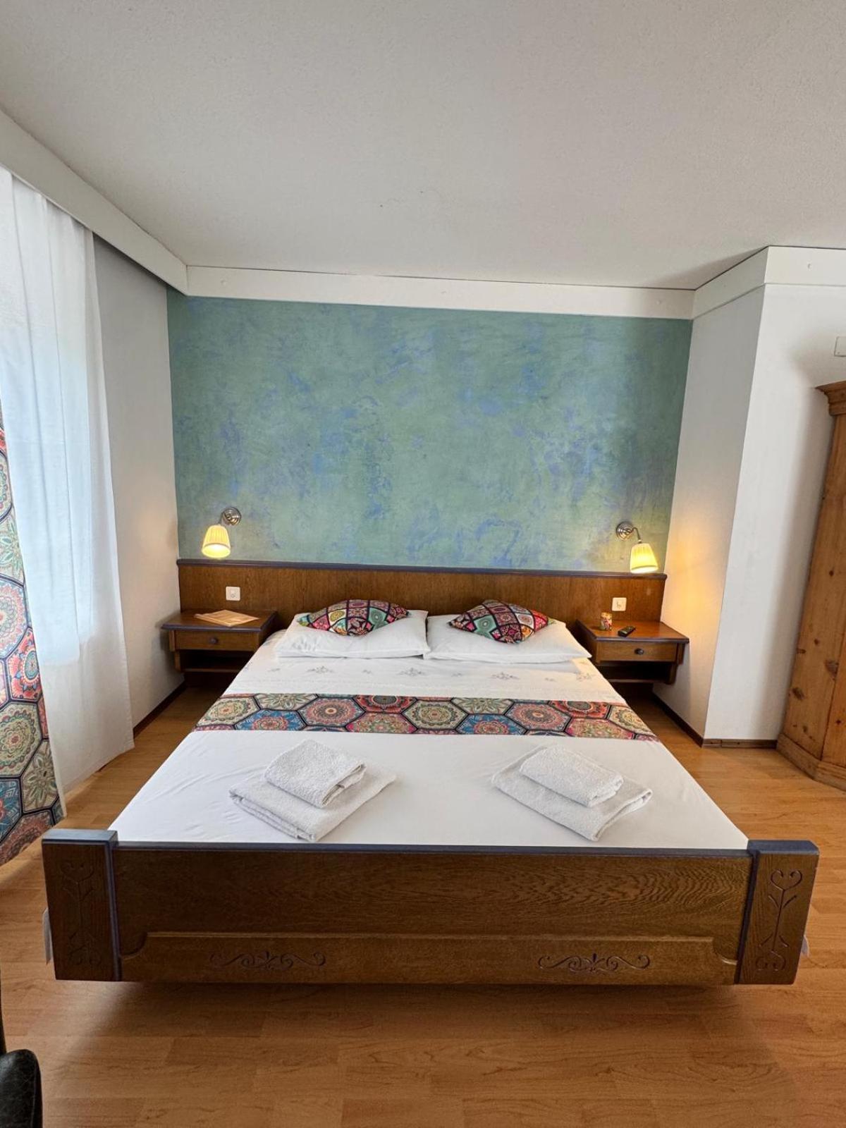Hotel Post Cunter Biancardi Savognin Exteriör bild