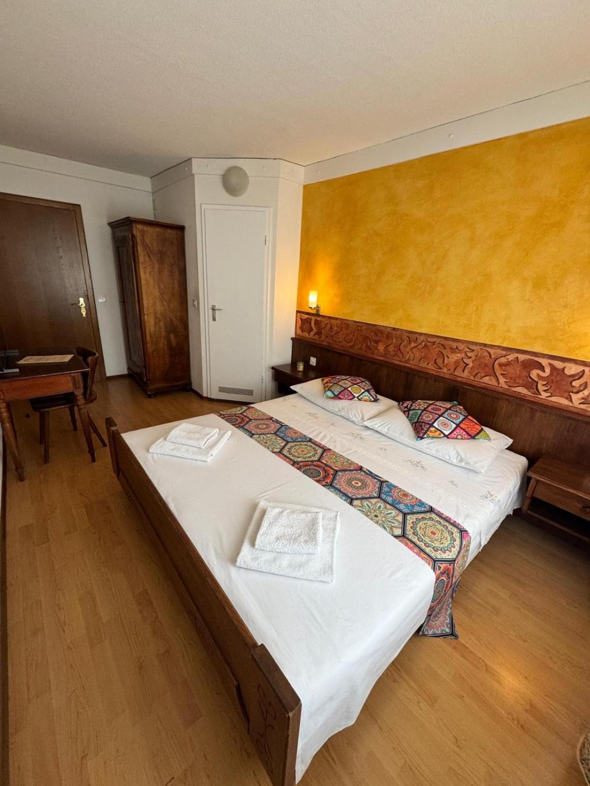 Hotel Post Cunter Biancardi Savognin Exteriör bild