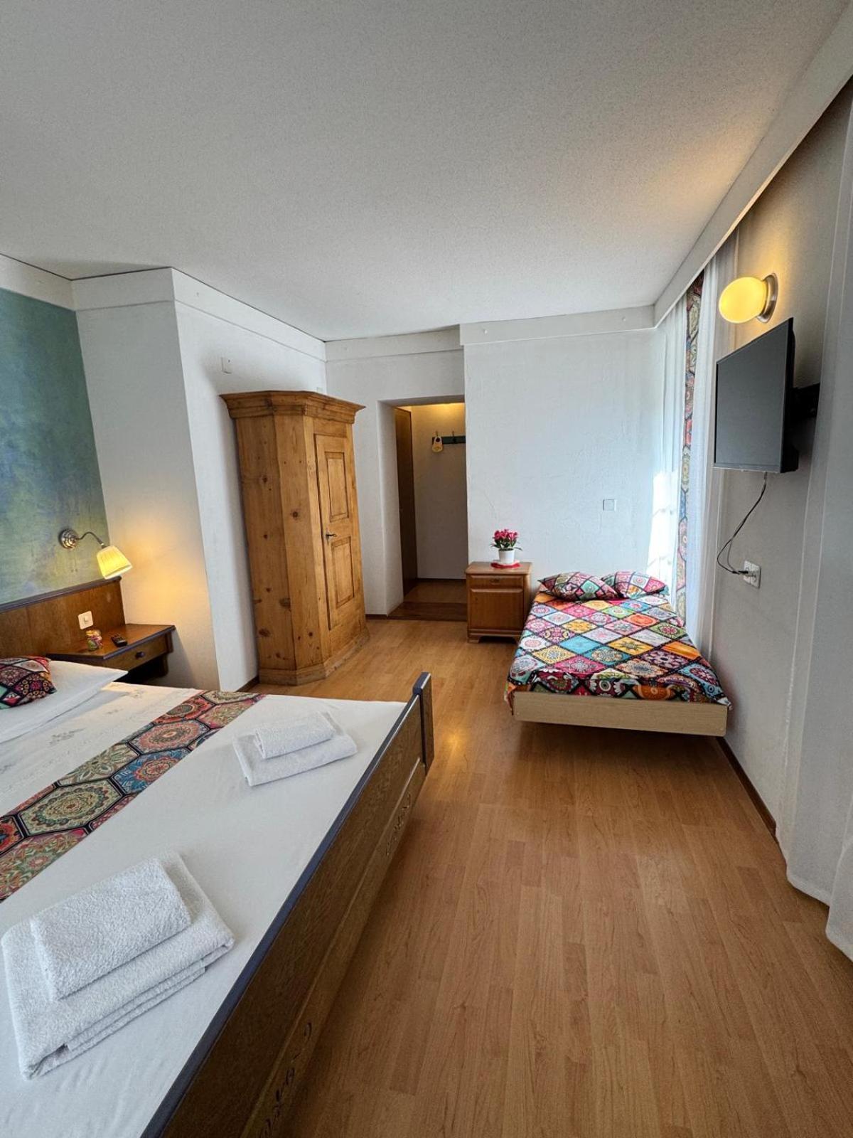 Hotel Post Cunter Biancardi Savognin Exteriör bild